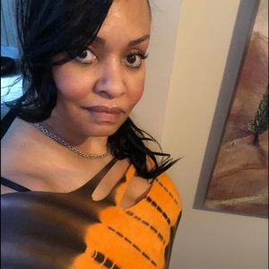 Meet your Posher, Carla